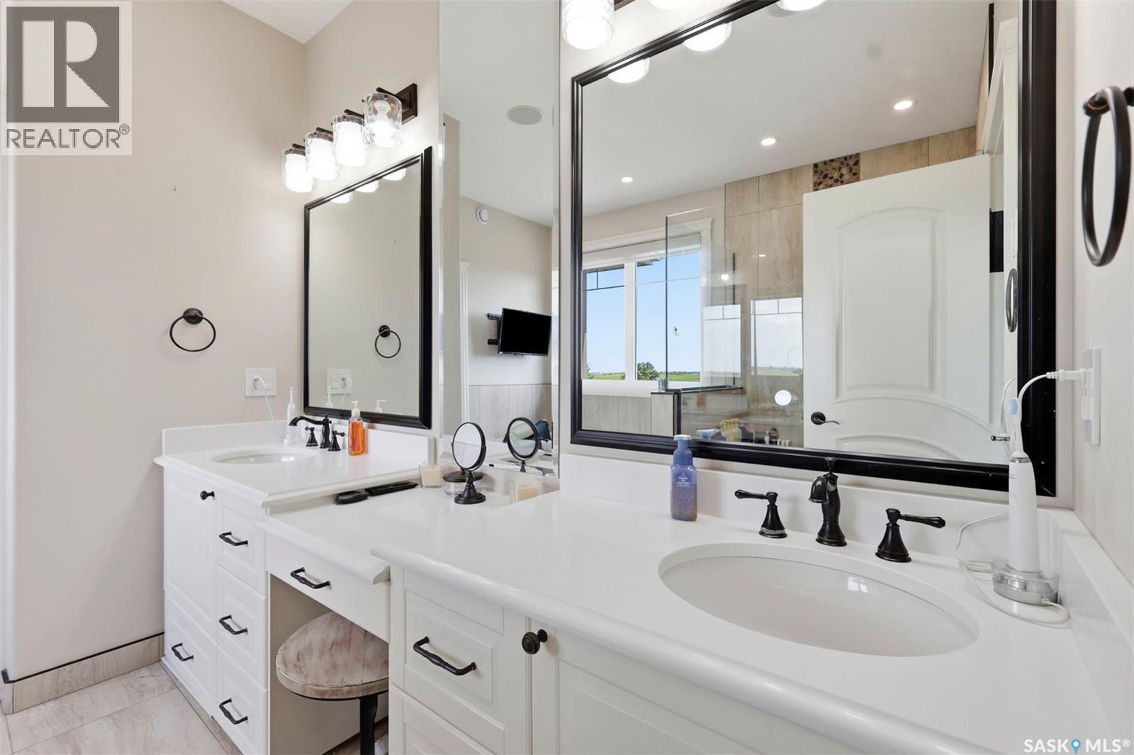 419 Salloum Bay Property Photo 23