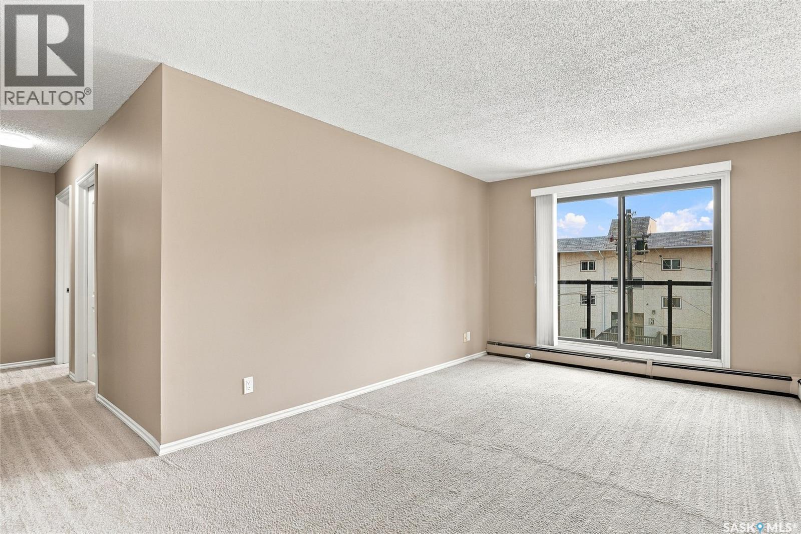 306 1013 Lansdowne Avenue Property Photo 3