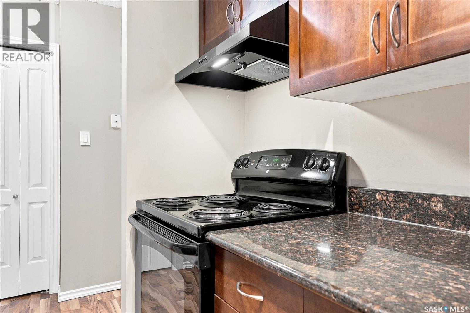 306 1013 Lansdowne Avenue Property Photo 9