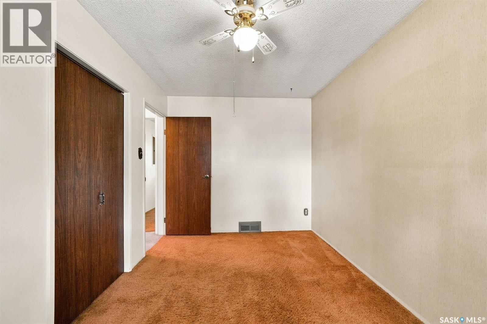 125 Arnason Crescent Property Photo 17