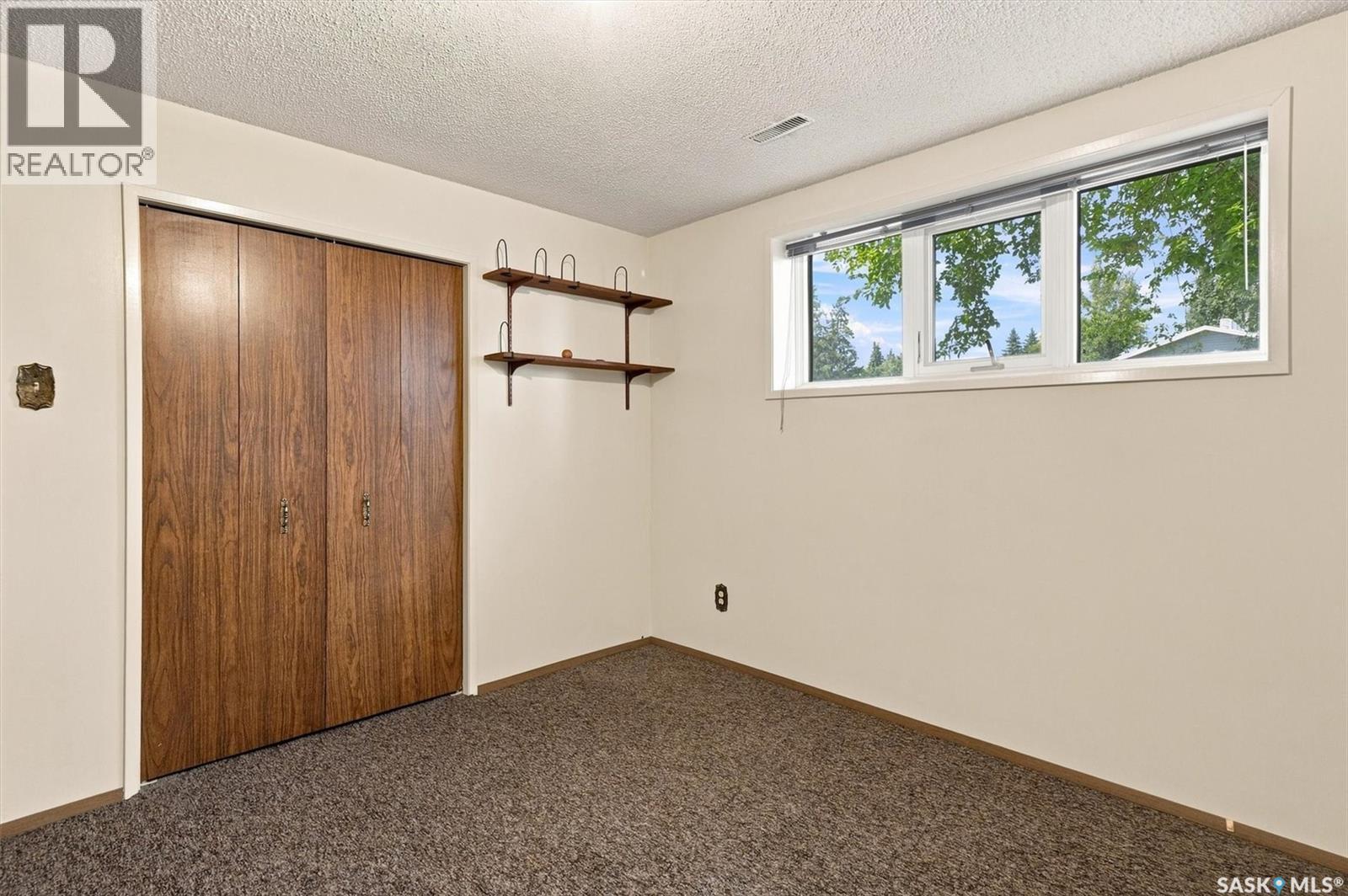 125 Arnason Crescent Property Photo 23