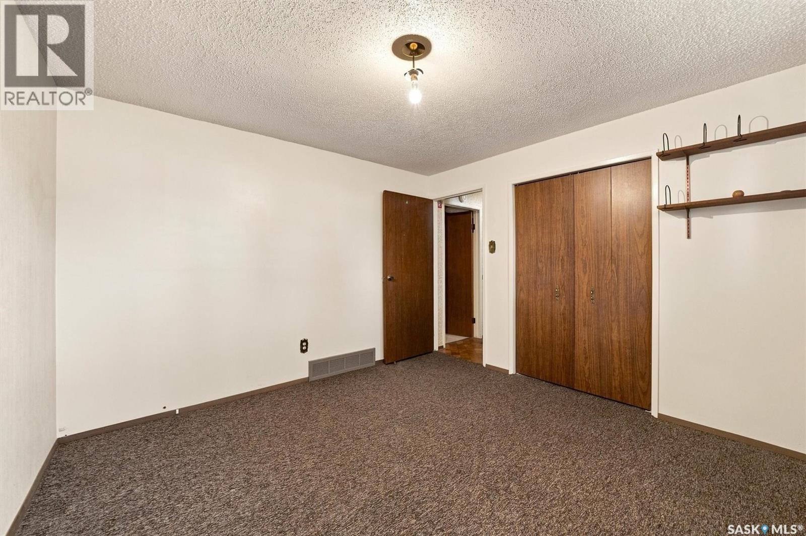125 Arnason Crescent Property Photo 24
