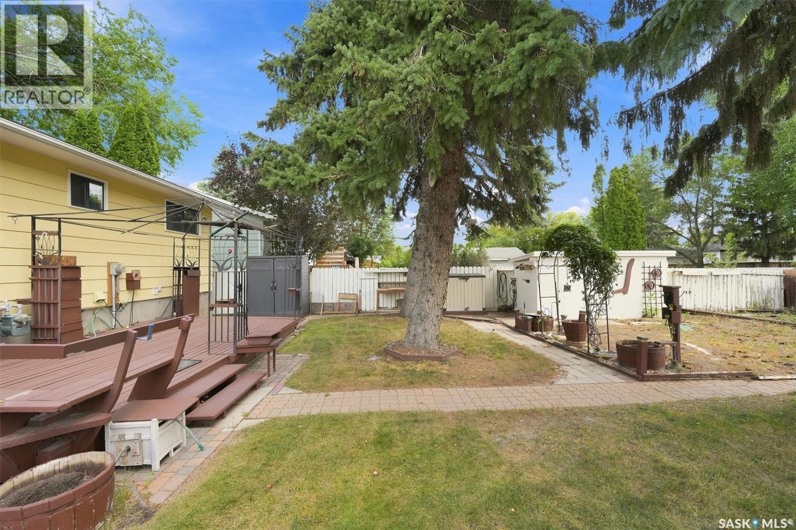 125 Arnason Crescent Property Photo 29