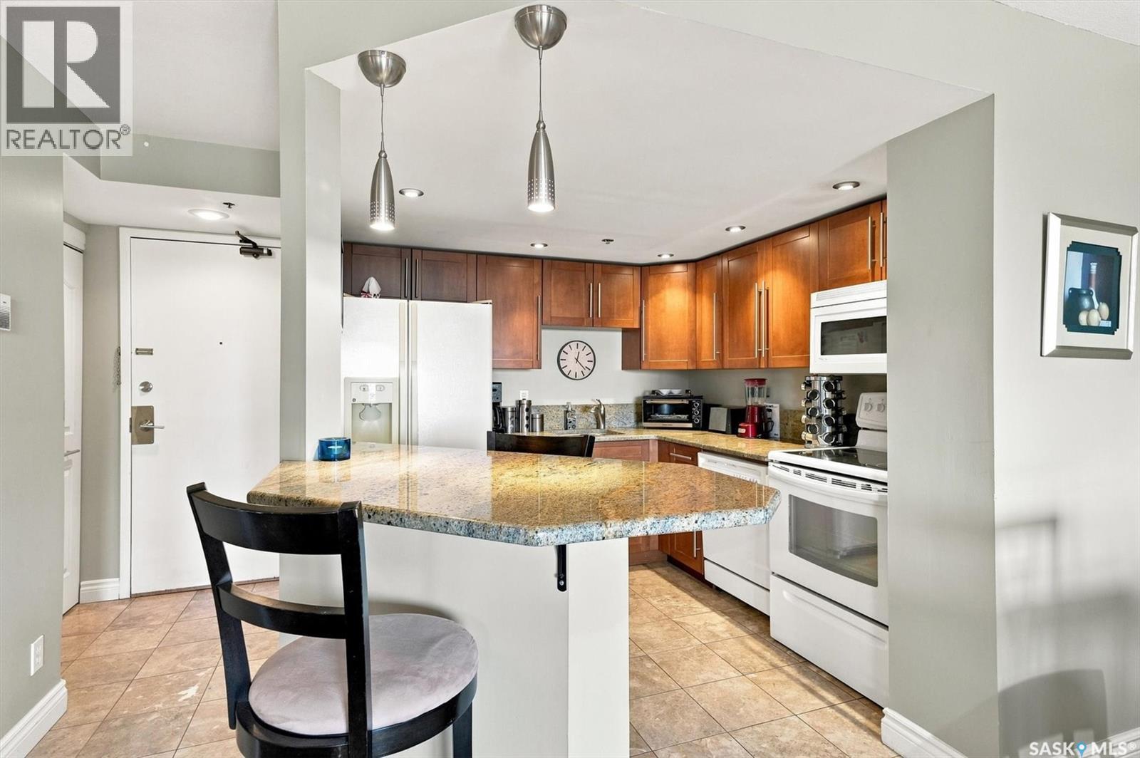 1804 311 6th AVENUE N Property Photo 1