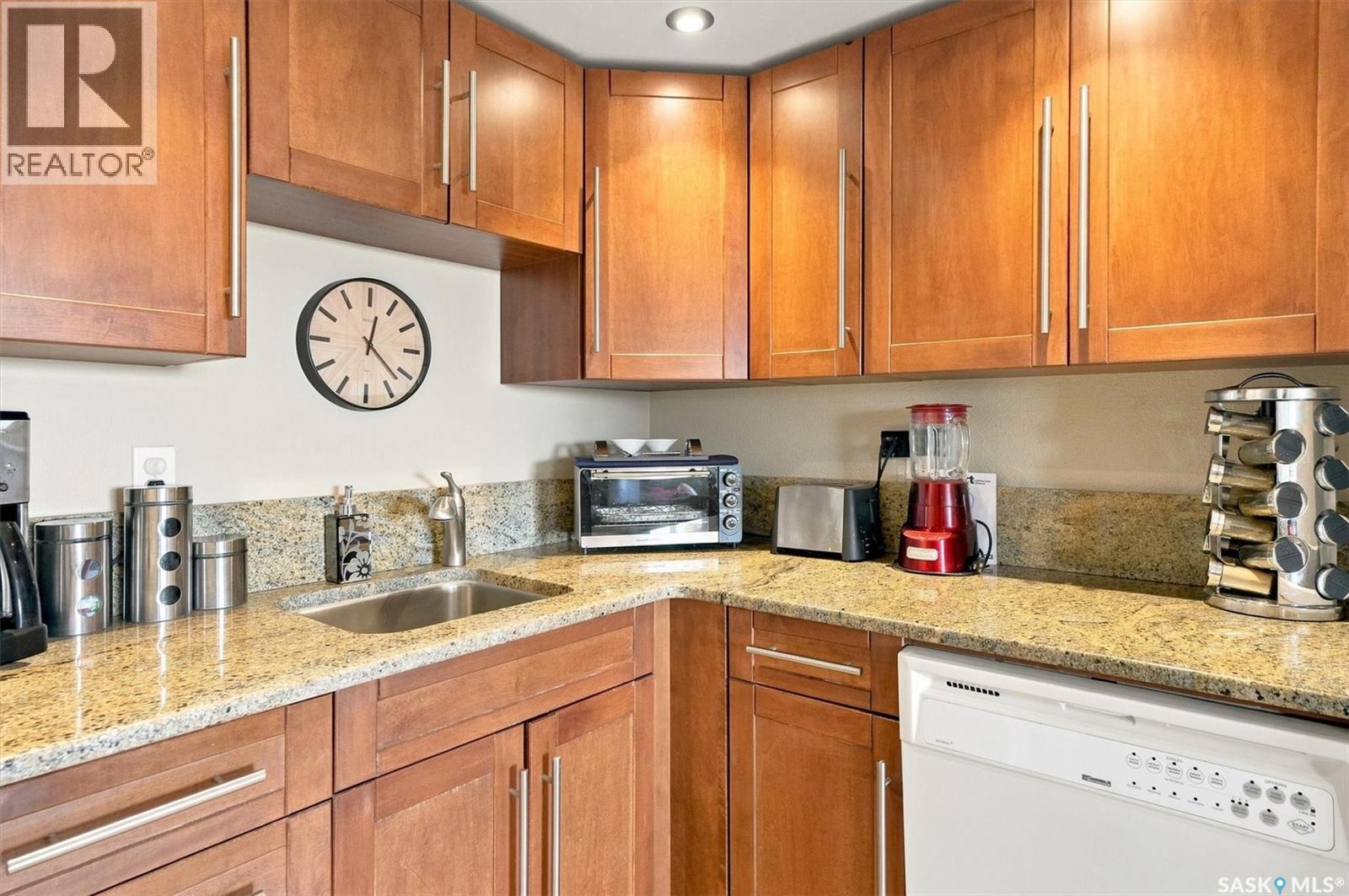 1804 311 6th Avenue N Property Photo 12
