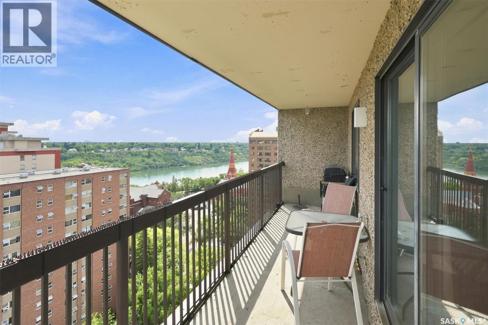 1804 311 6th Avenue N Property Photo 24