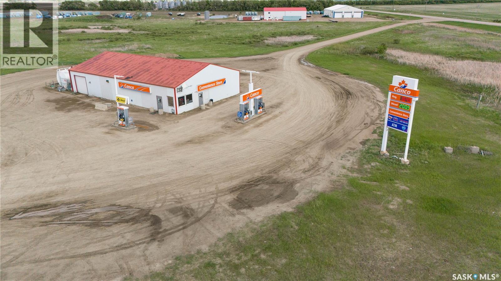 Krazy Canuck, Highway 9 & 18 Property Photo 12