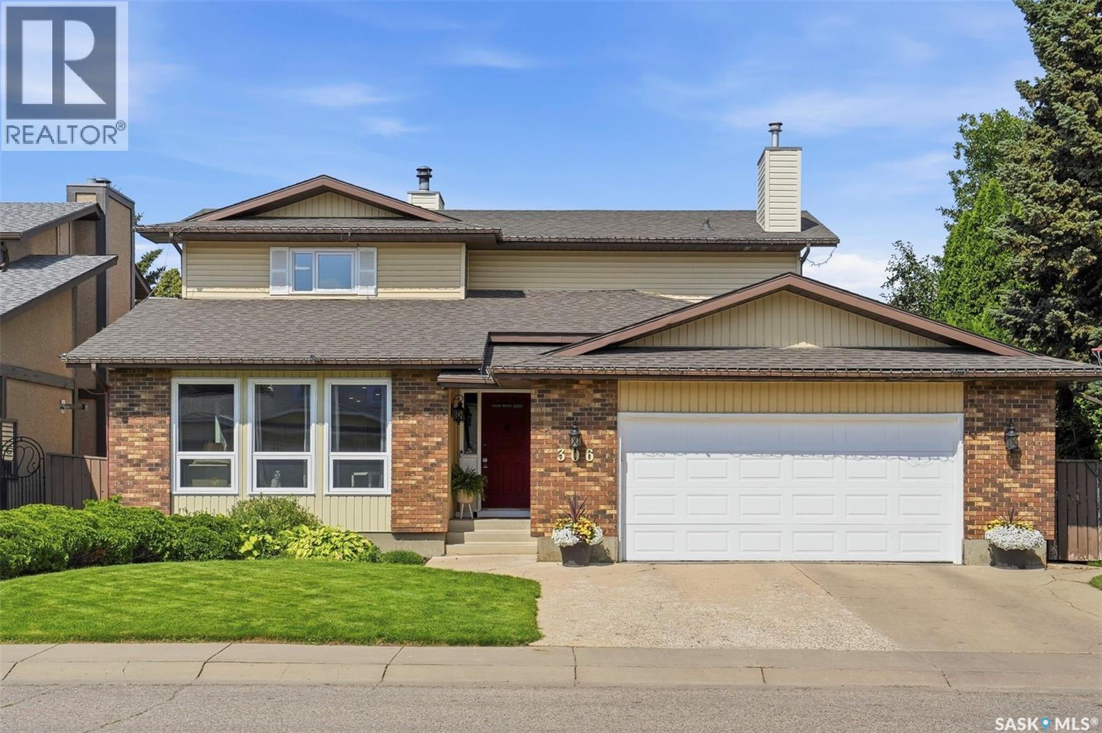 306 Whitewood Road Property Photo 1