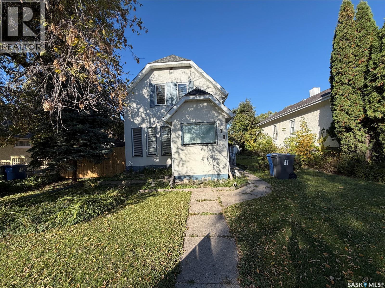118 5th Avenue W Property Photo 1