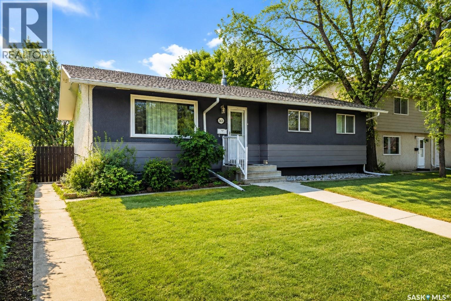 2638 Eastview Property Photo 1