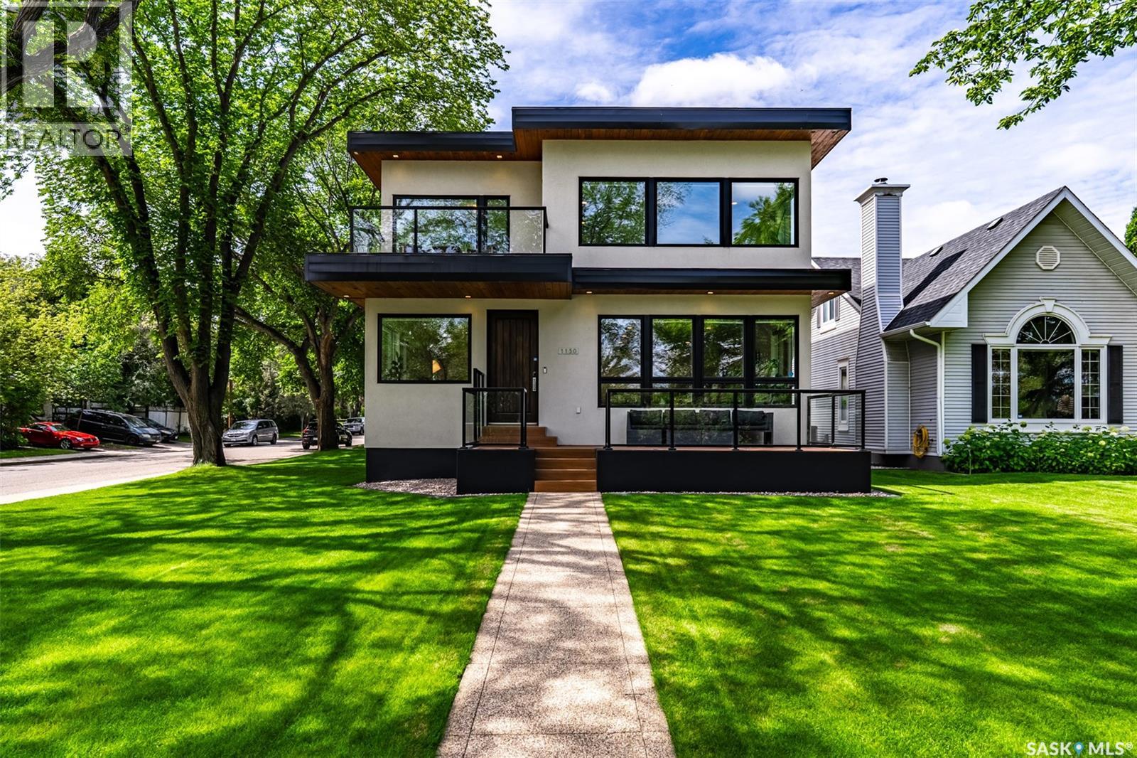 1150 Spadina Crescent E Property Photo 2