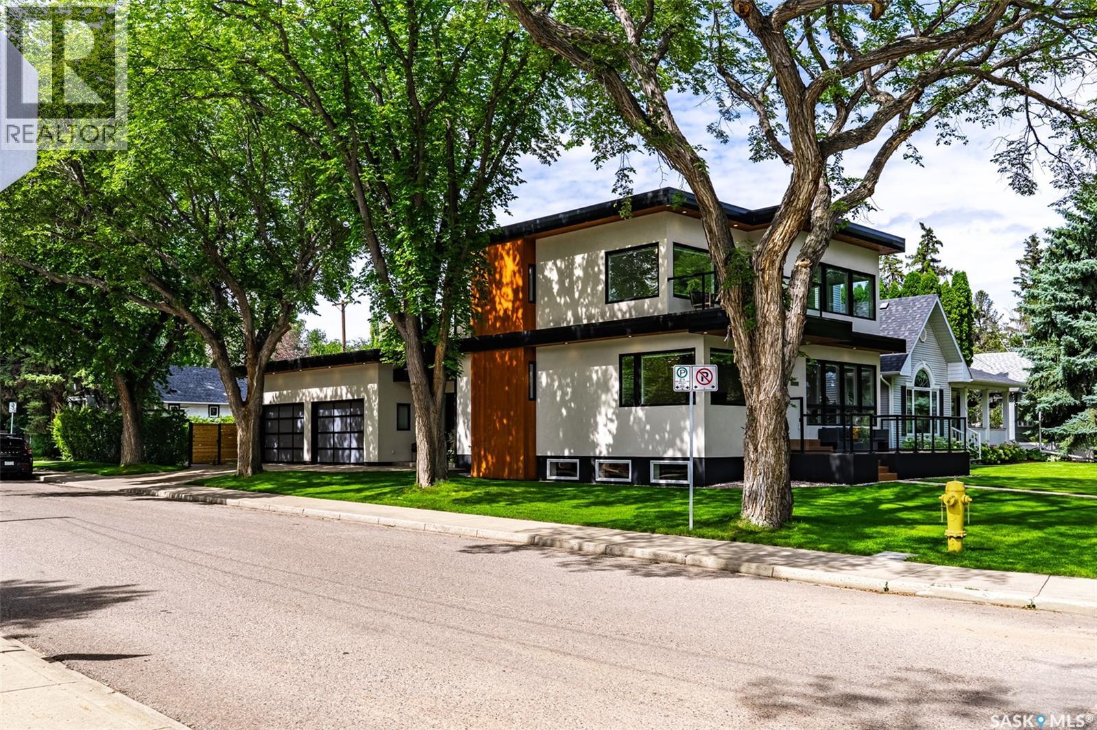 1150 Spadina Crescent E Property Photo 4