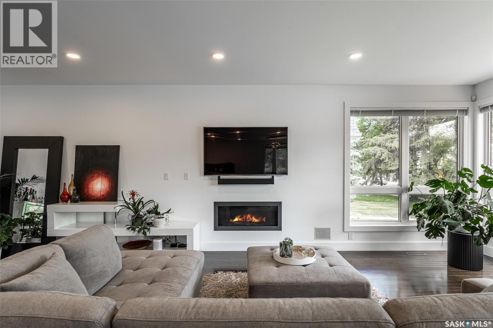 1150 Spadina Crescent E Property Photo 9