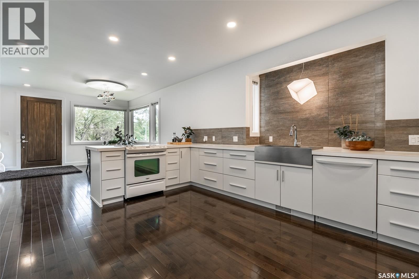 1150 Spadina Crescent E Property Photo 14
