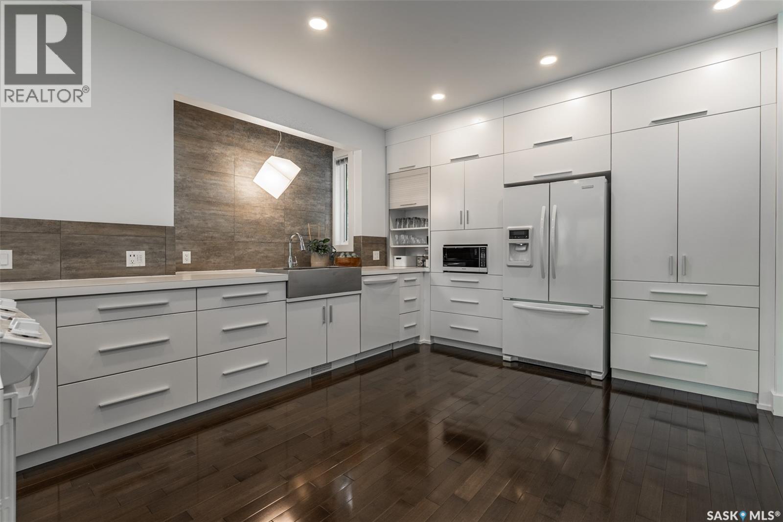 1150 Spadina Crescent E Property Photo 16