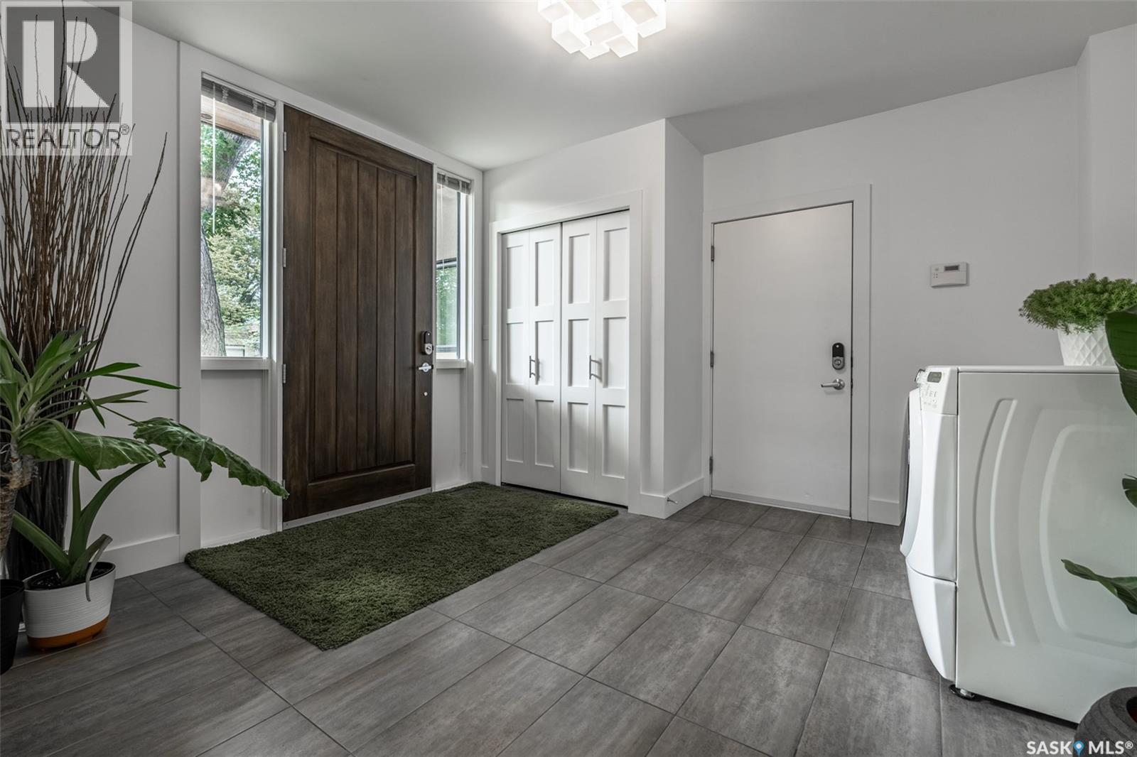 1150 Spadina Crescent E Property Photo 17