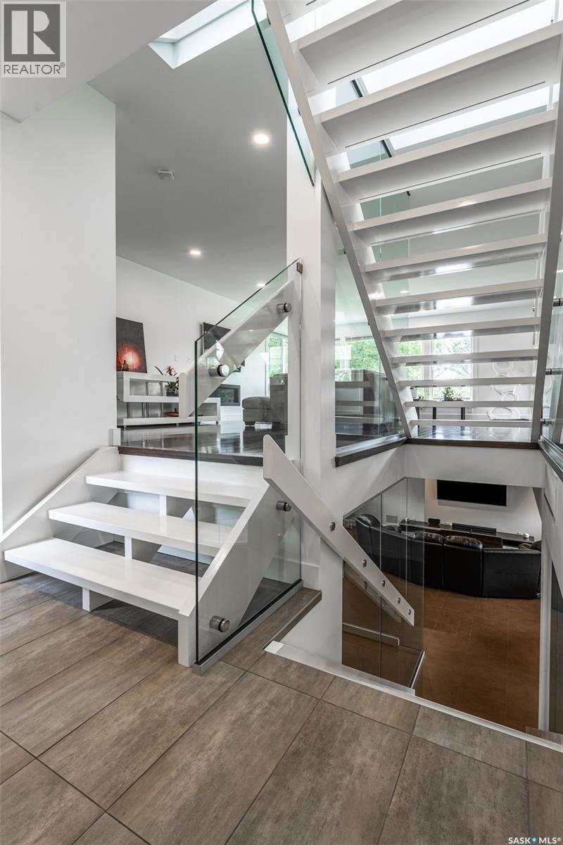 1150 Spadina Crescent E Property Photo 19