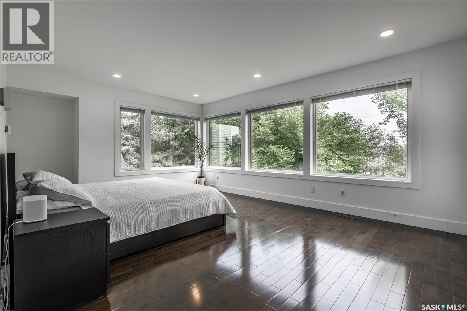 1150 Spadina Crescent E Property Photo 22