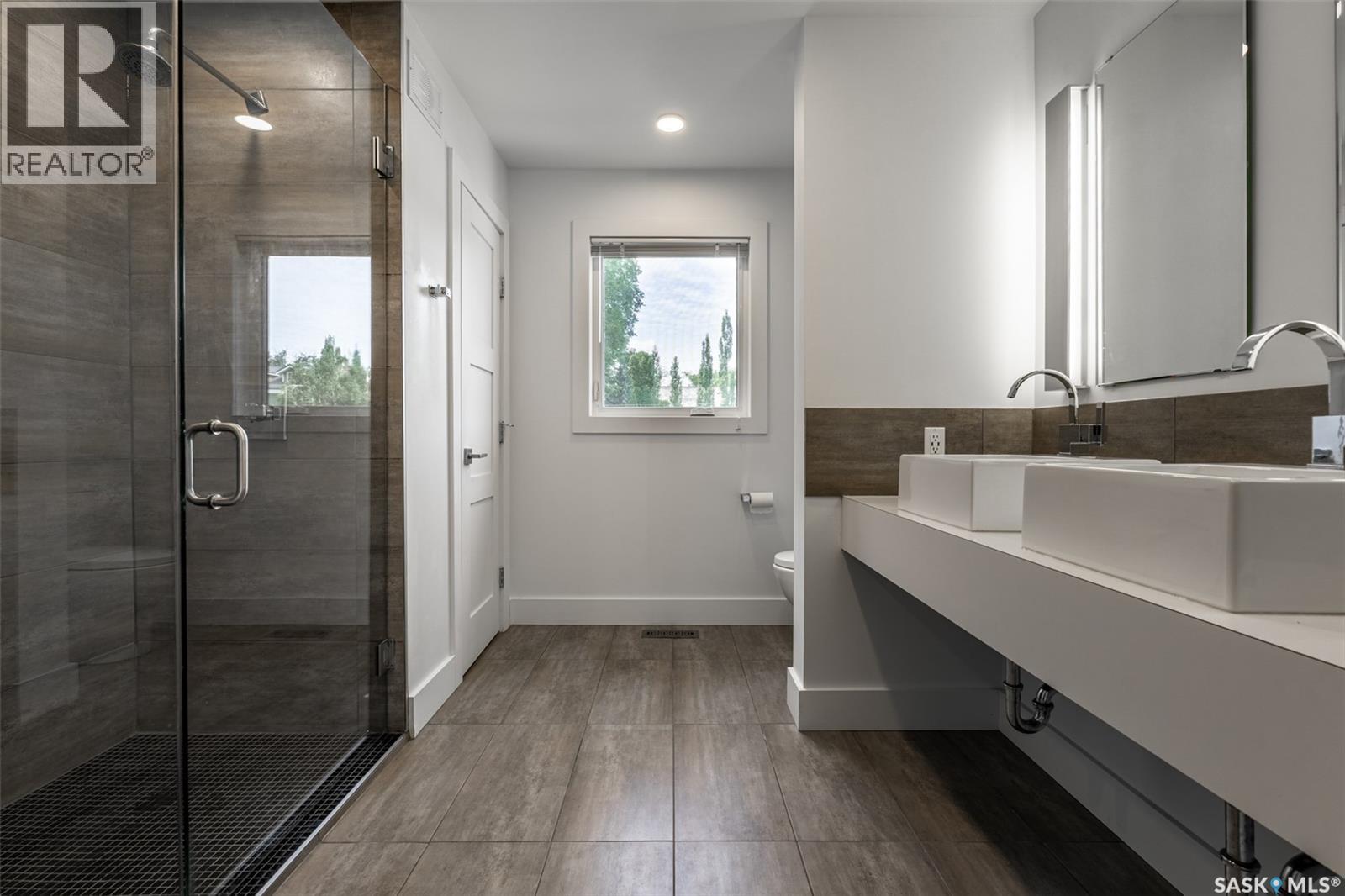 1150 Spadina Crescent E Property Photo 32