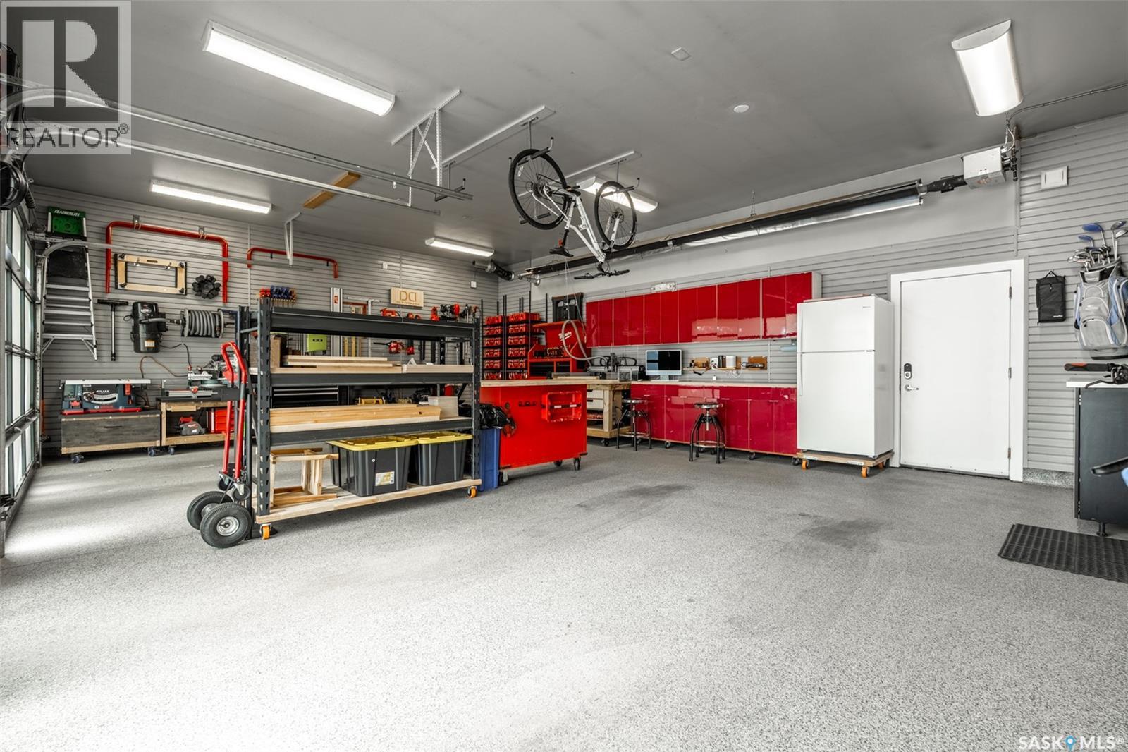 1150 Spadina Crescent E Property Photo 48