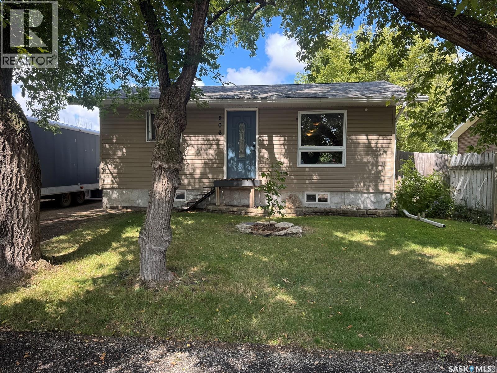 206 2nd STREET N Property Photo 1