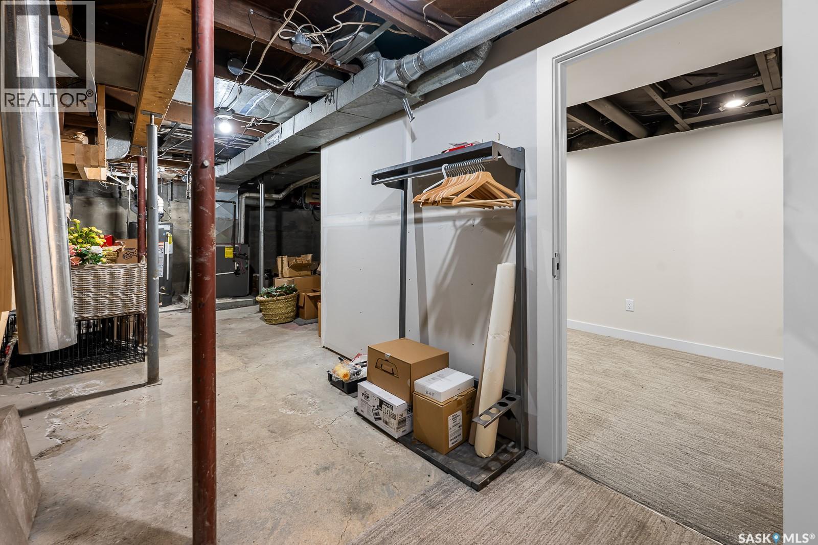 2115 Retallack Street Property Photo 15