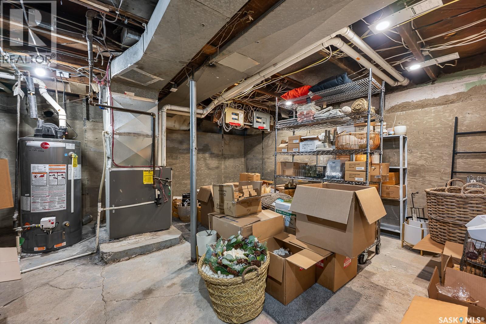 2115 Retallack Street Property Photo 17