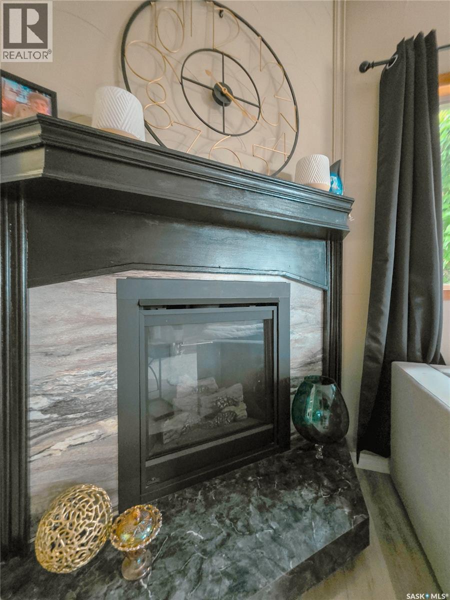 424 1st Avenue E Property Photo 20