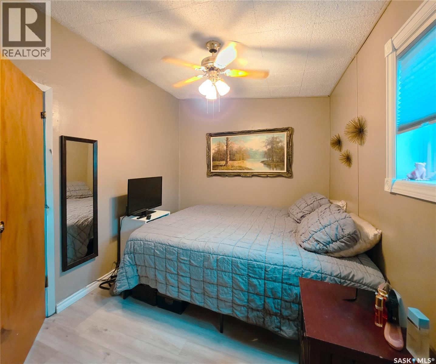 424 1st Avenue E Property Photo 22