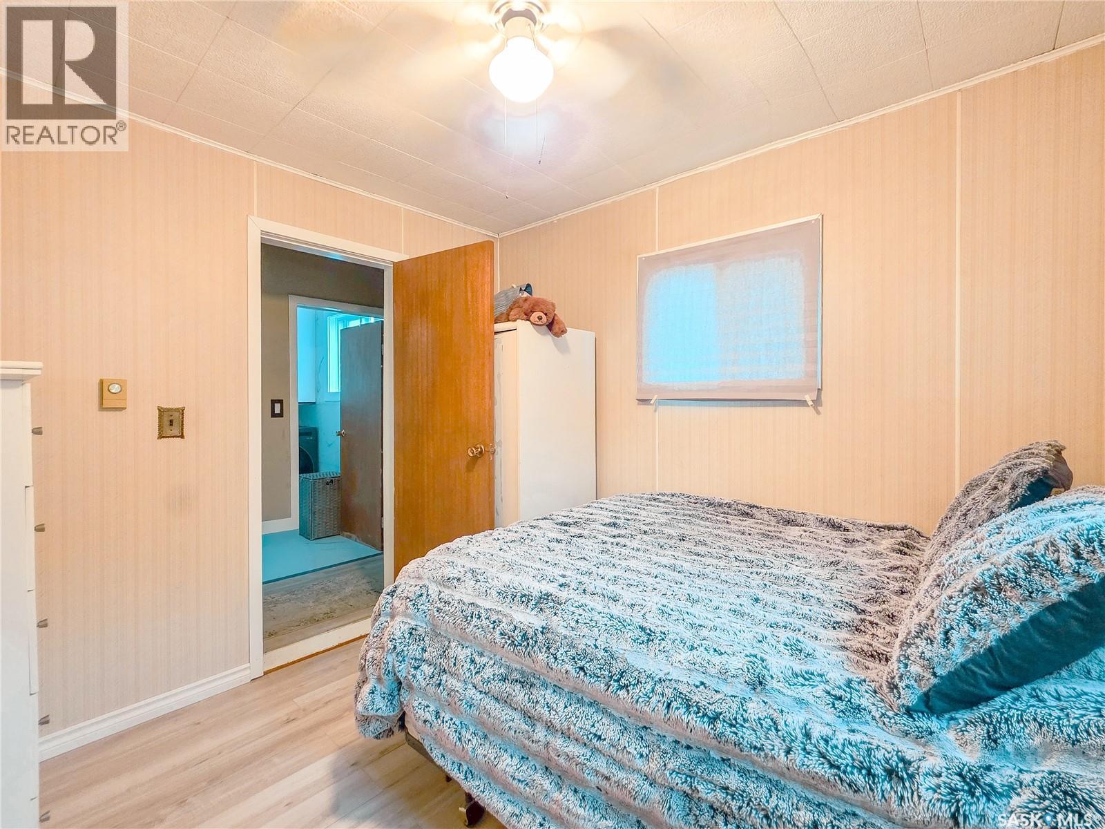 424 1st Avenue E Property Photo 30