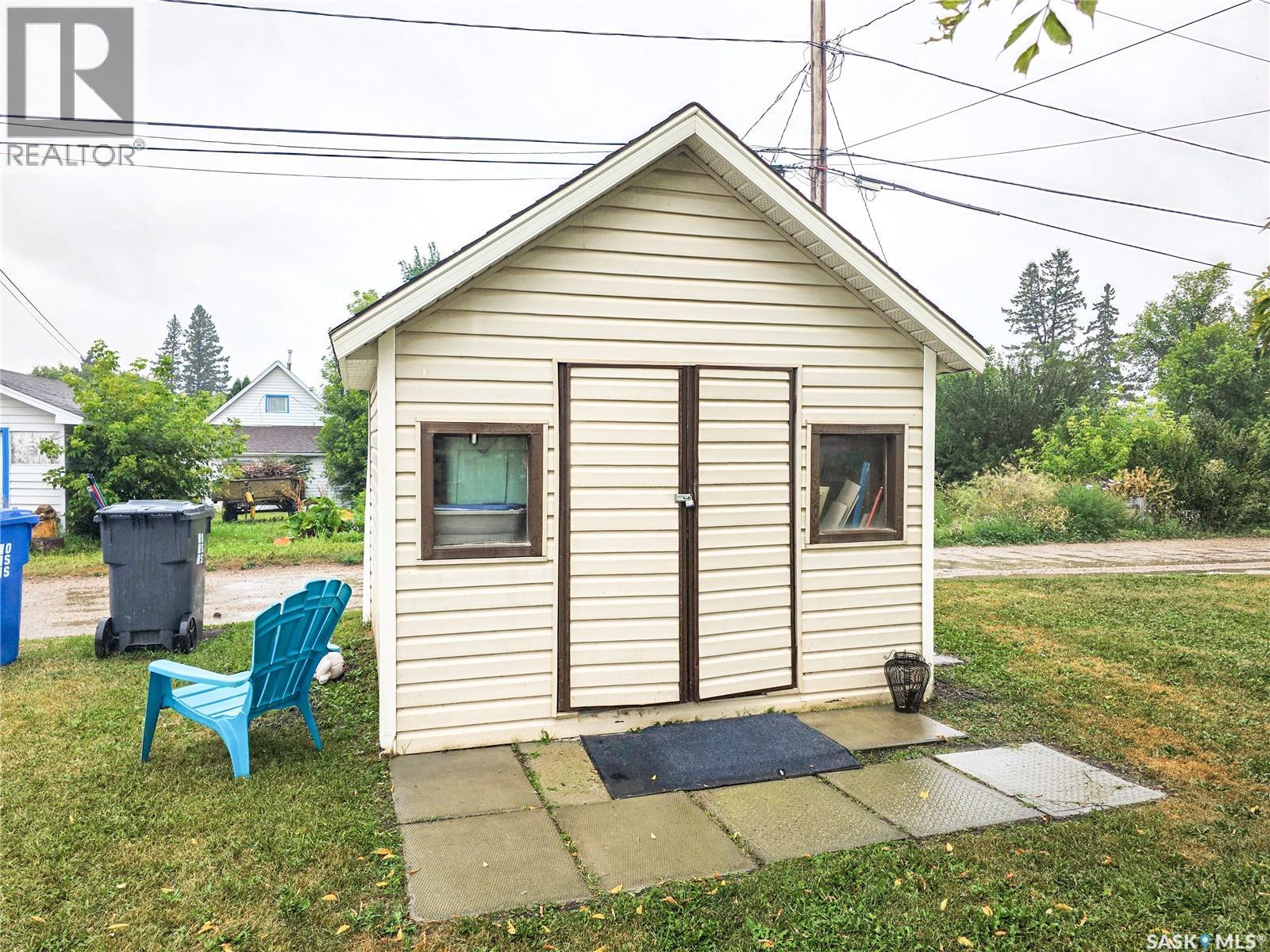 424 1st Avenue E Property Photo 31