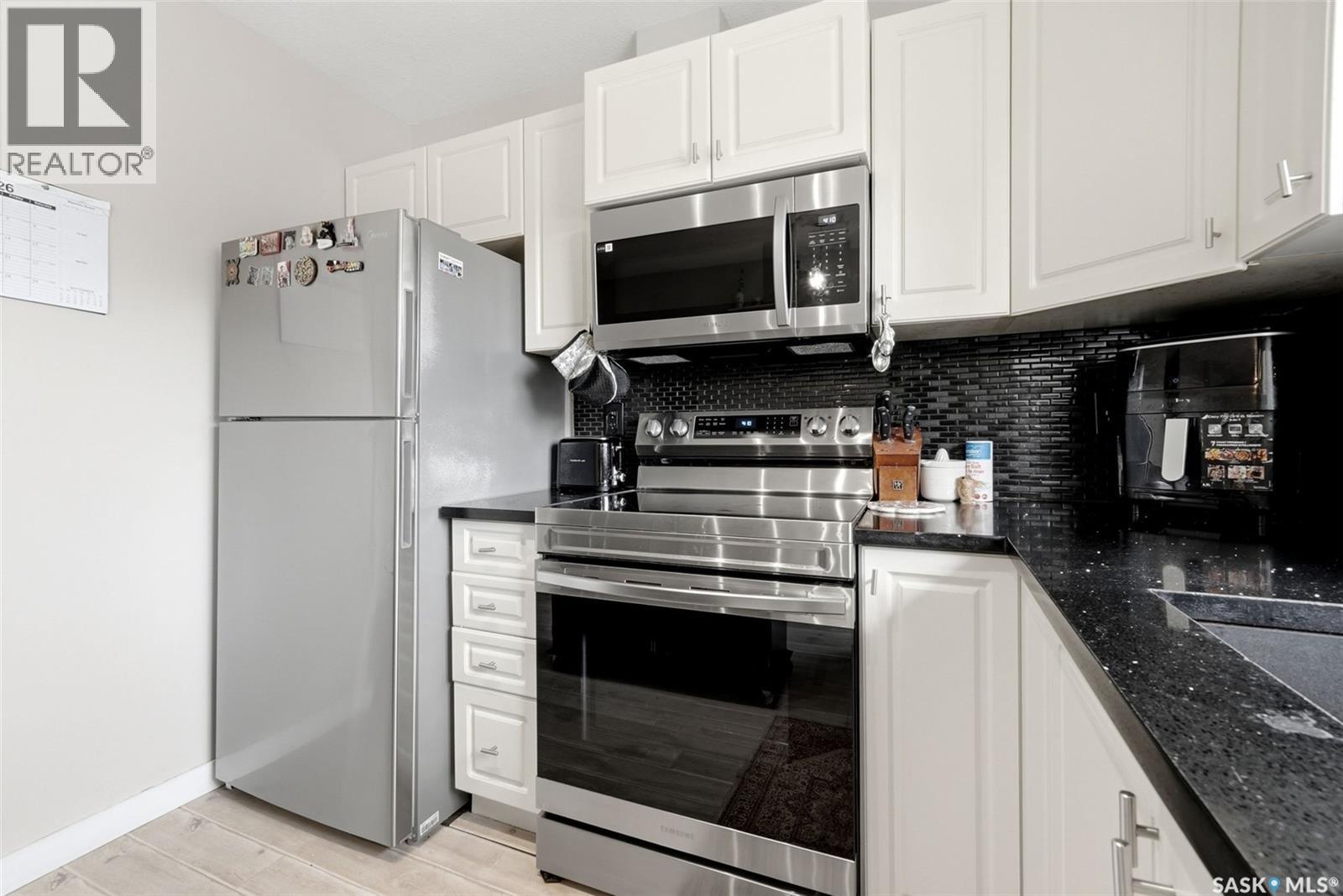 3754 Cormorant Drive E Property Photo 7
