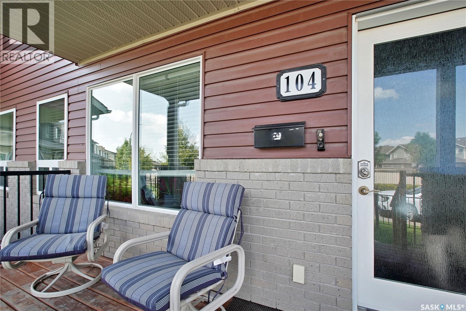 104 Shepherd Crescent Property Photo 2