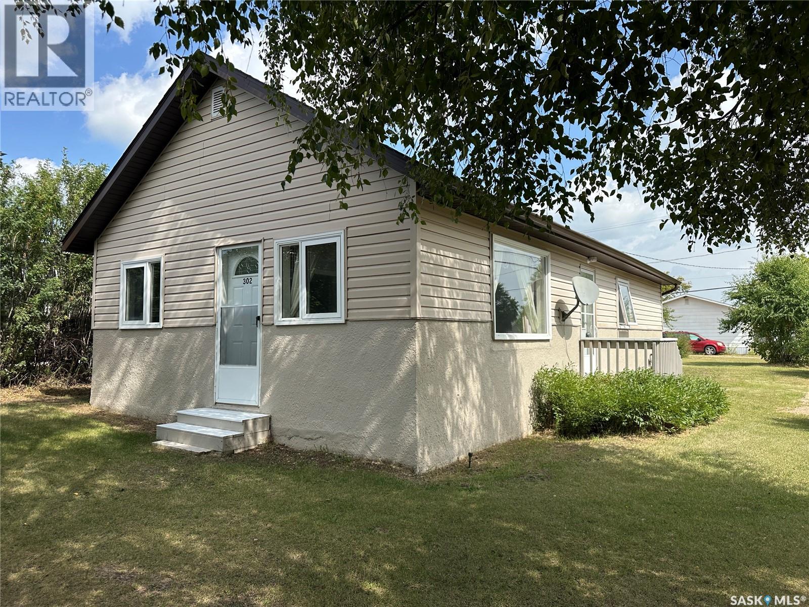 302 Morken Street Property Photo 1