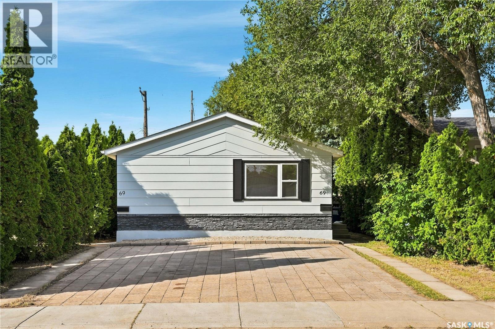 69 Rita Crescent Property Photo 2