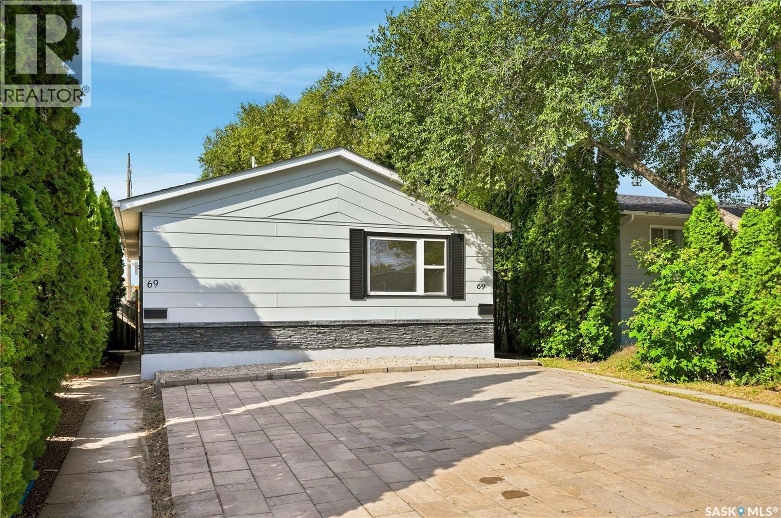 69 Rita Crescent Property Photo 3