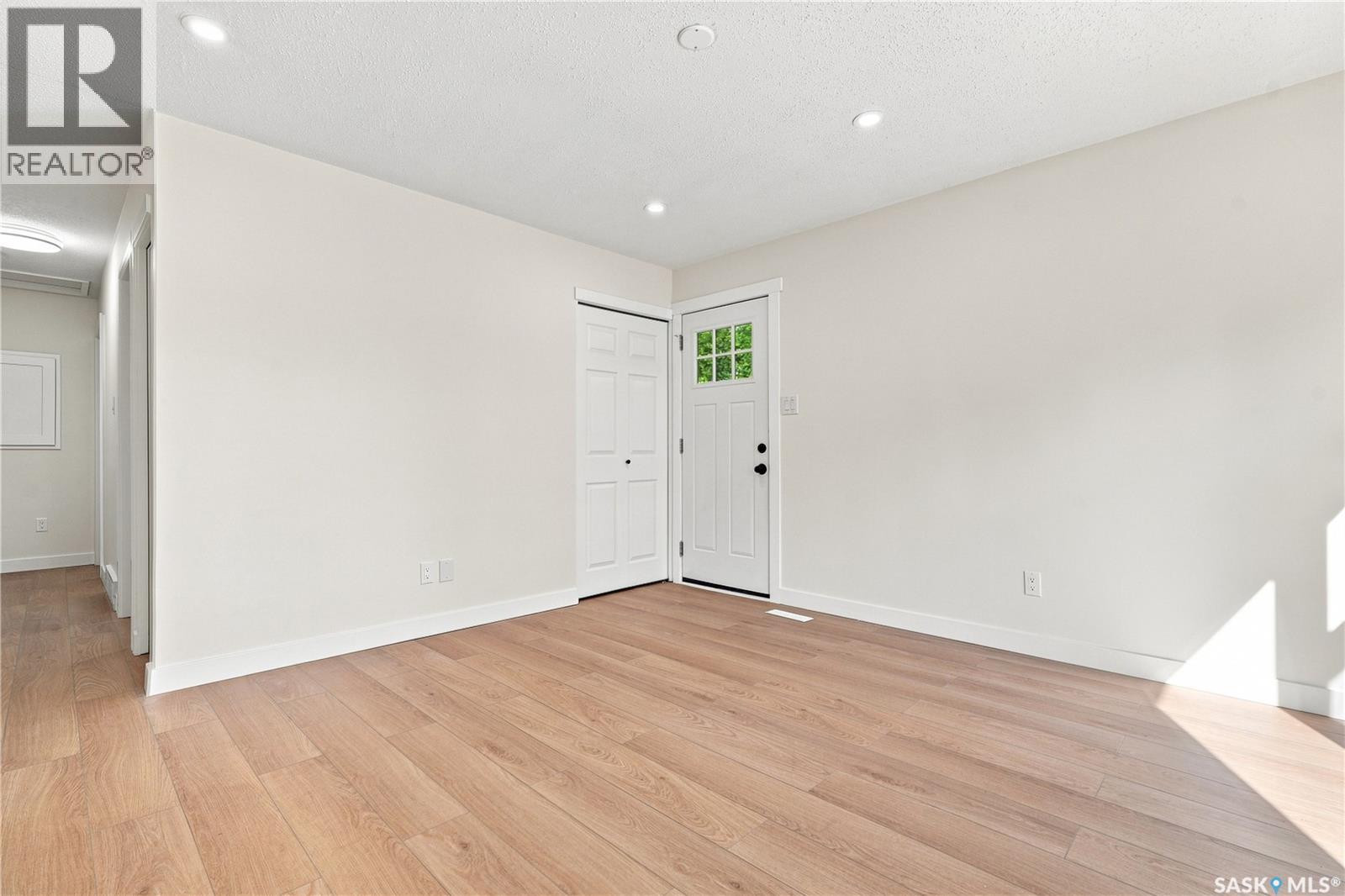 69 Rita Crescent Property Photo 4