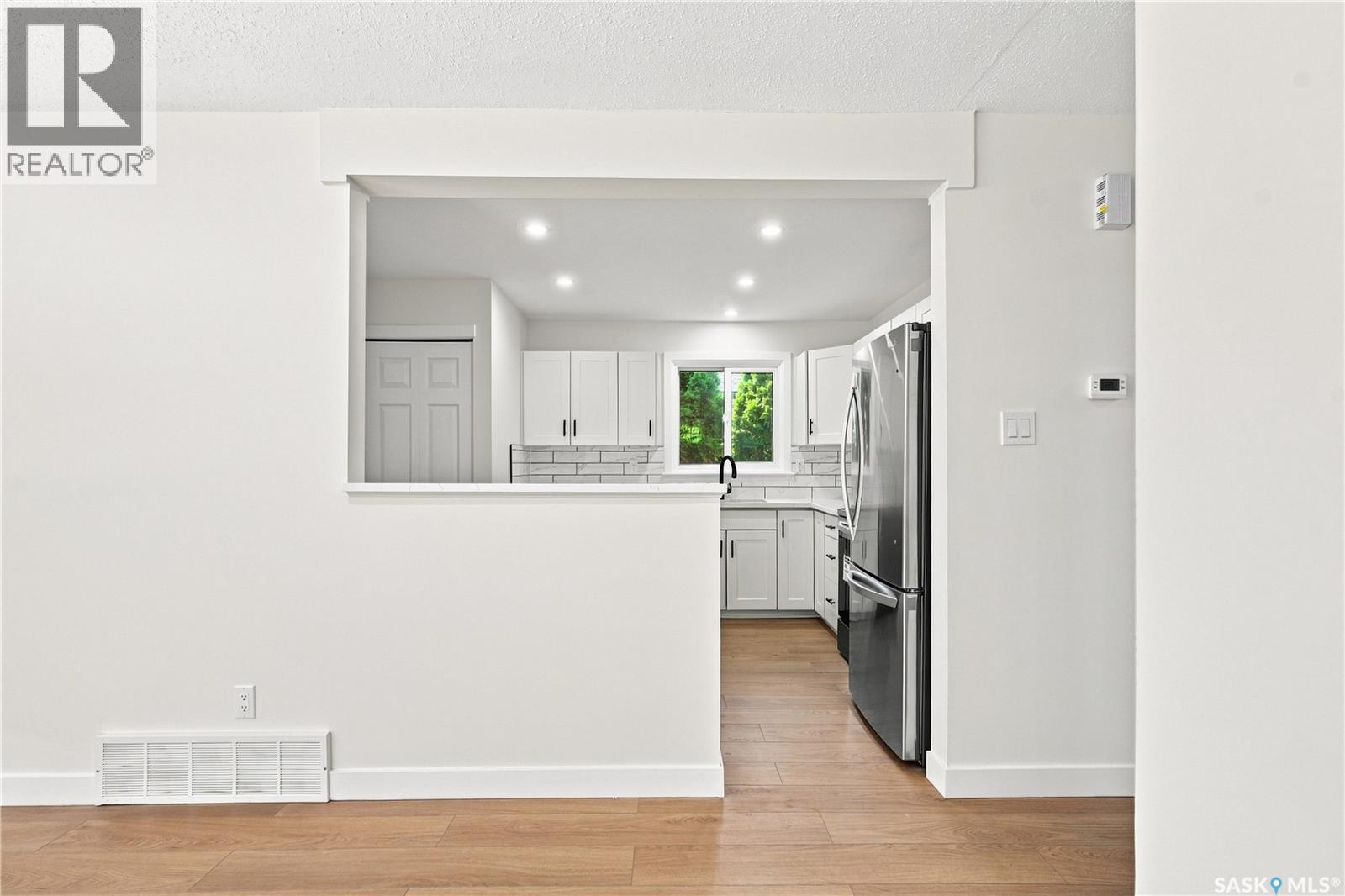 69 Rita Crescent Property Photo 8