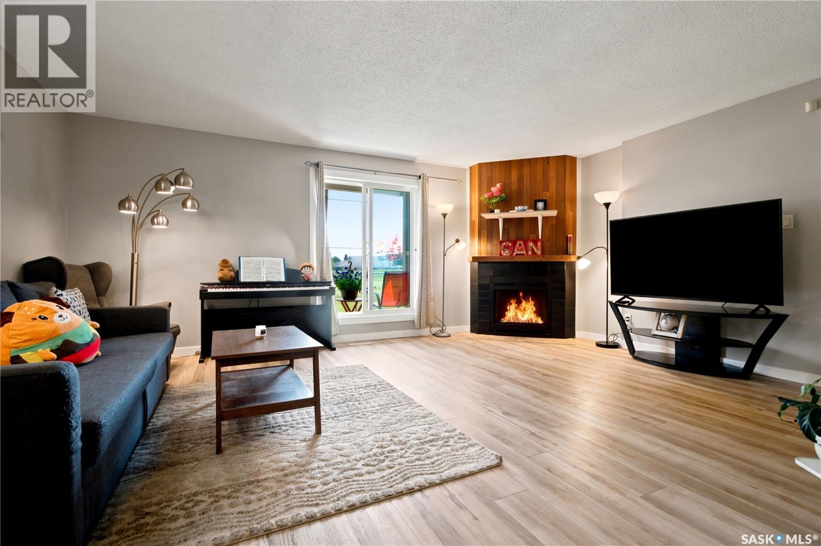 416 425 115th Street E Property Photo 8