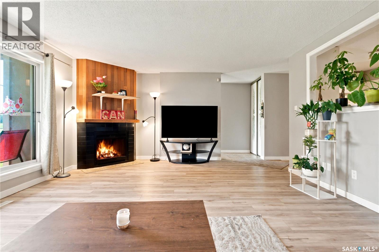 416 425 115th Street E Property Photo 10