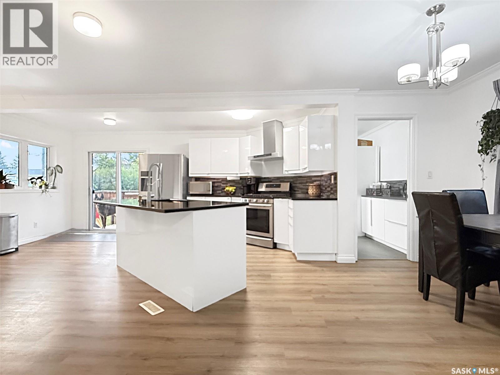 1151 Chaplin Street E Property Photo 6