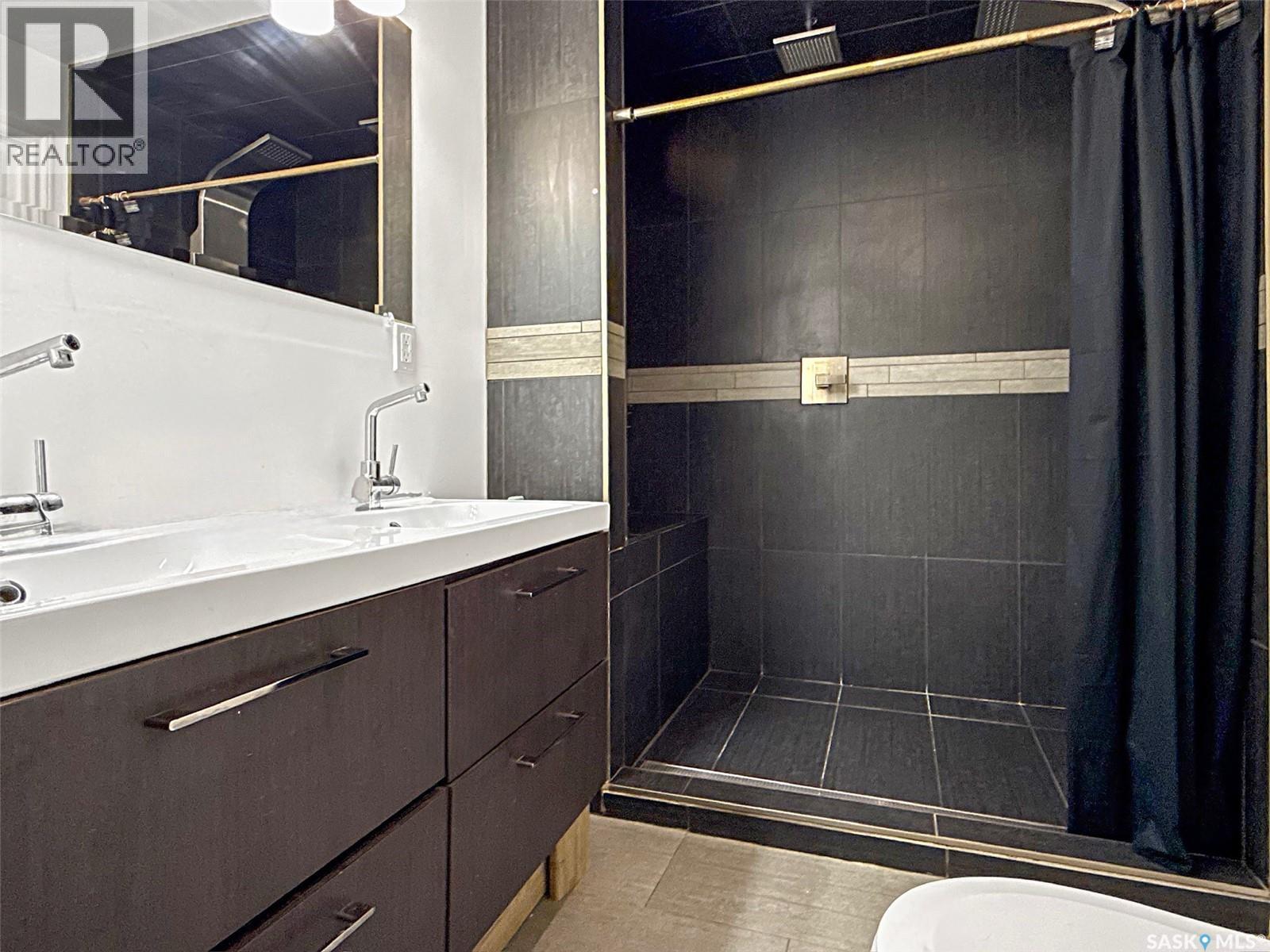 1151 Chaplin Street E Property Photo 11