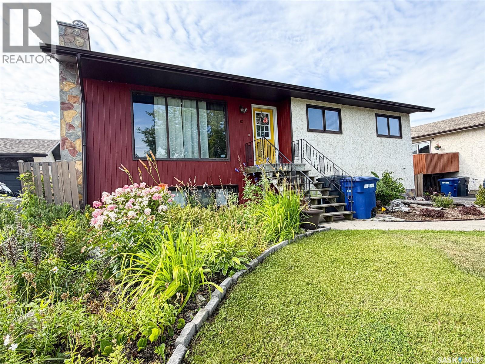 48 Dunfield CRESCENT Property Photo 1