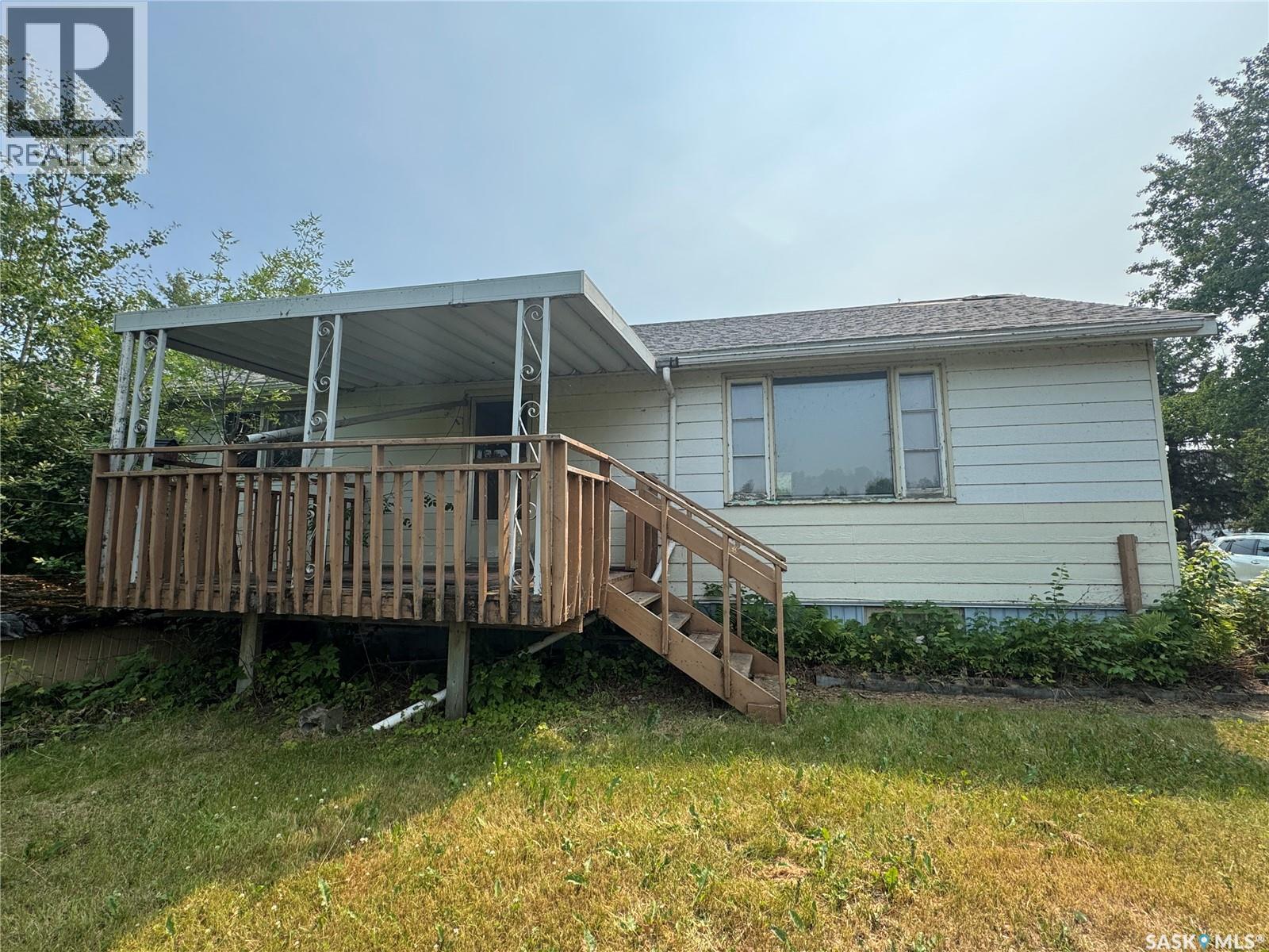 1631 Bay Avenue N Property Photo 8