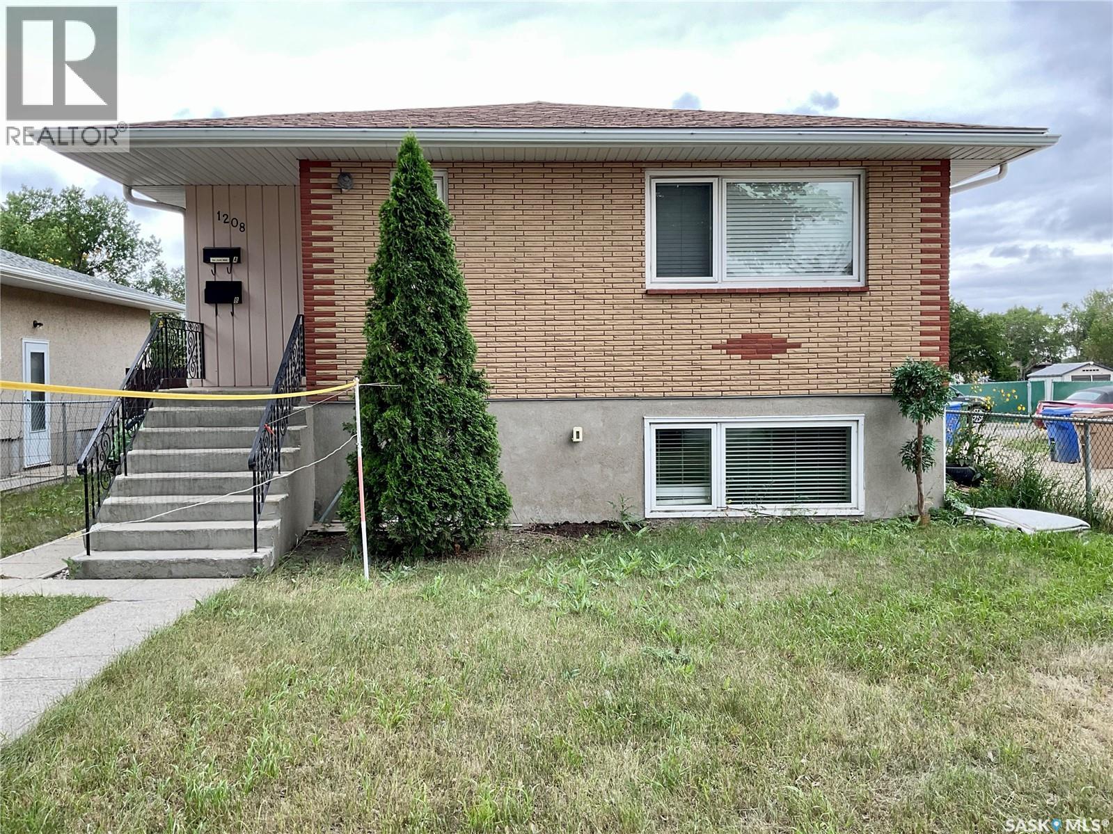 1208 Bond STREET Property Photo 1