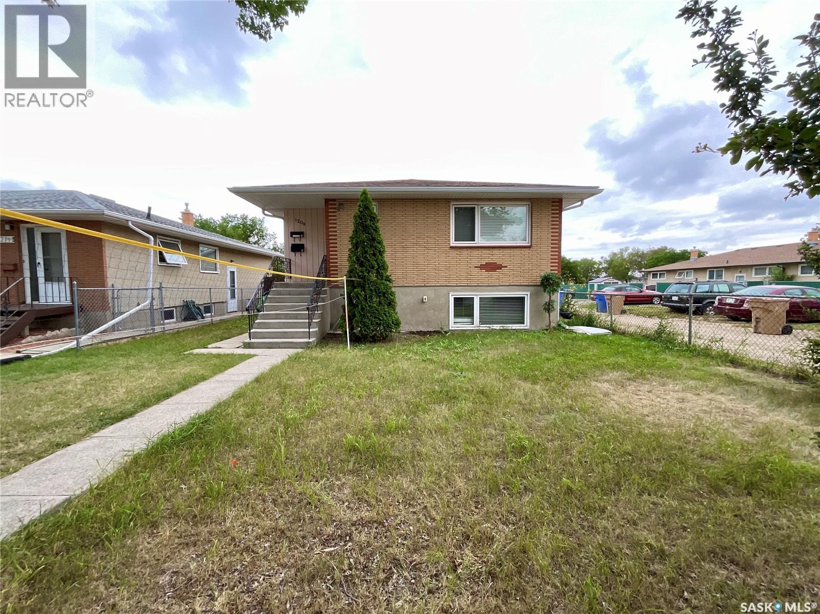 1208 Bond Street Property Photo 2