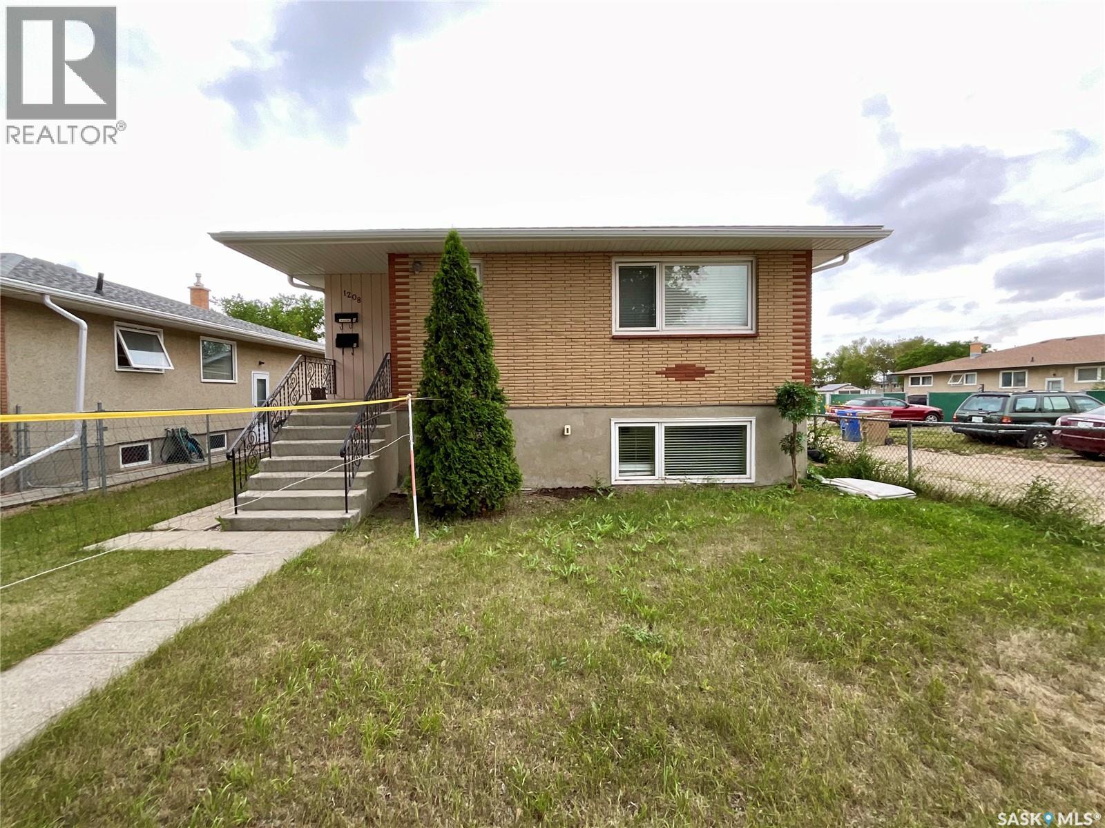 1208 Bond Street Property Photo 3