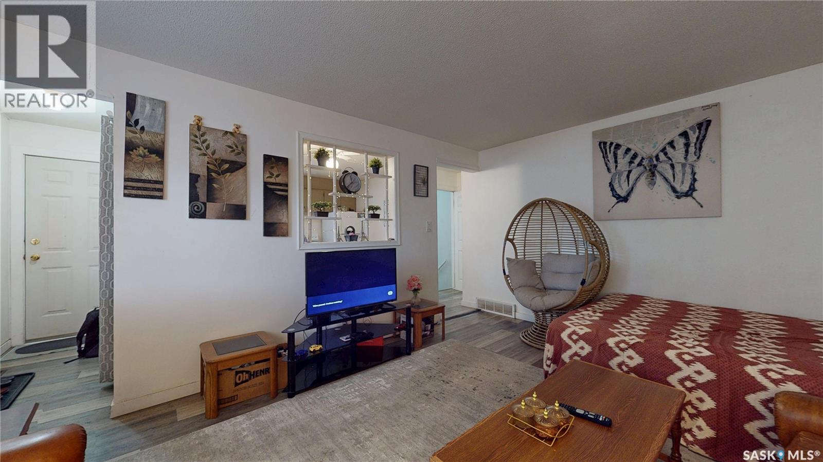 1208 Bond Street Property Photo 9