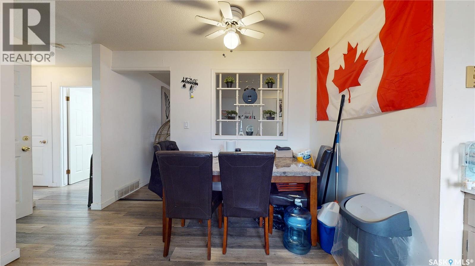 1208 Bond Street Property Photo 12