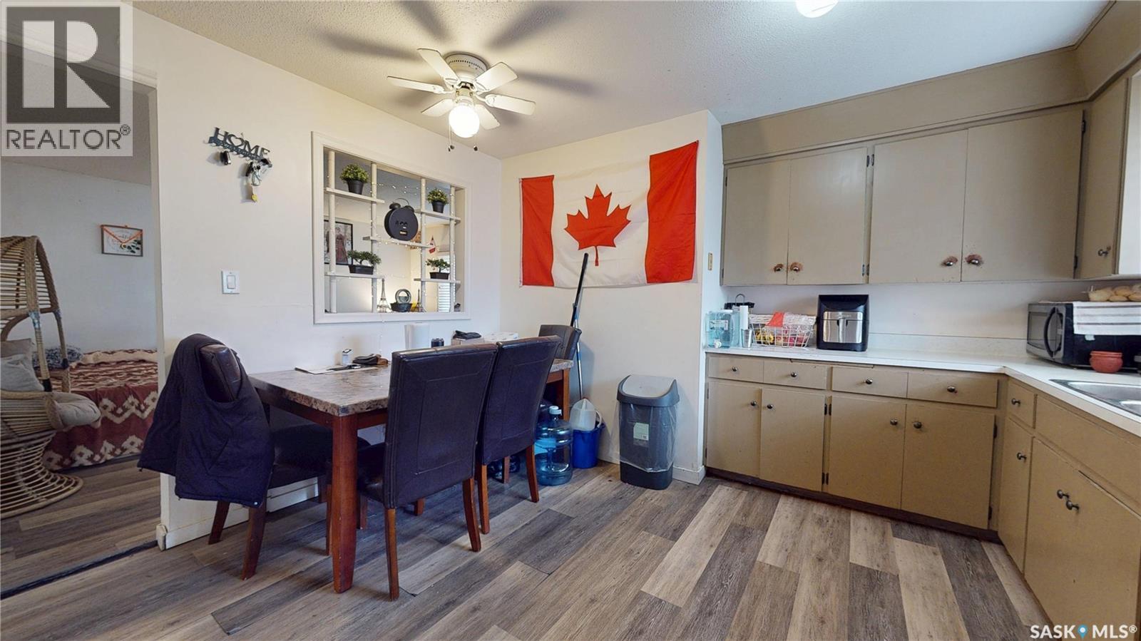 1208 Bond Street Property Photo 15
